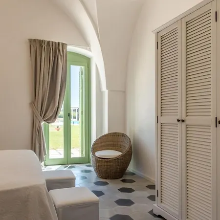 Helloapulia Coccaro Vila